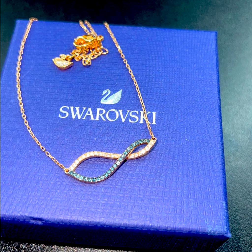 Swarvoski Crystals Infinity Necklace